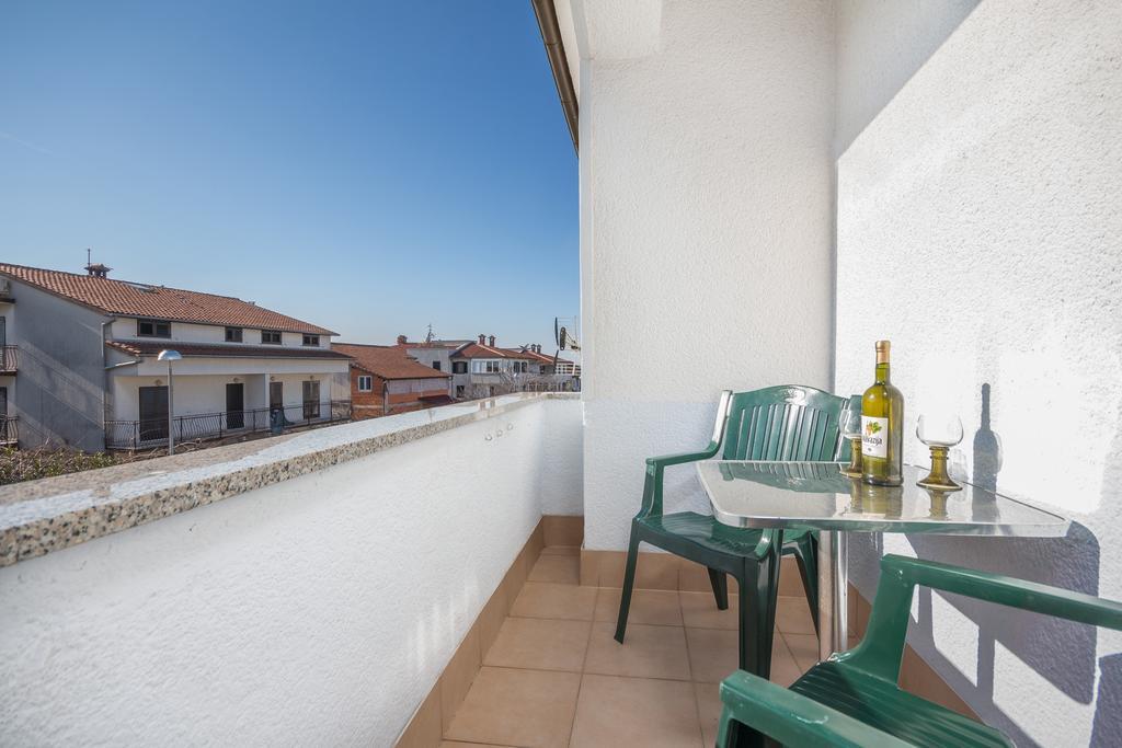 Apartments Villa-Passat Poreč Buitenkant foto