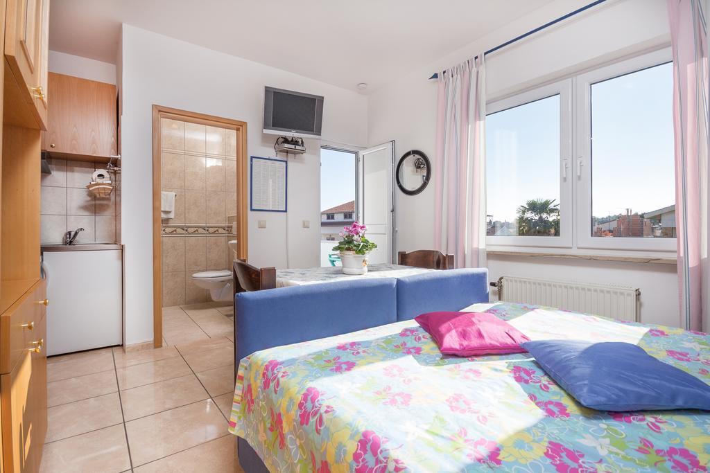Apartments Villa-Passat Poreč Buitenkant foto