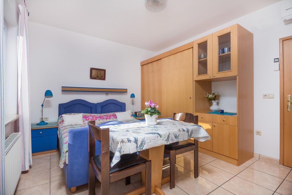 Apartments Villa-Passat Poreč Buitenkant foto