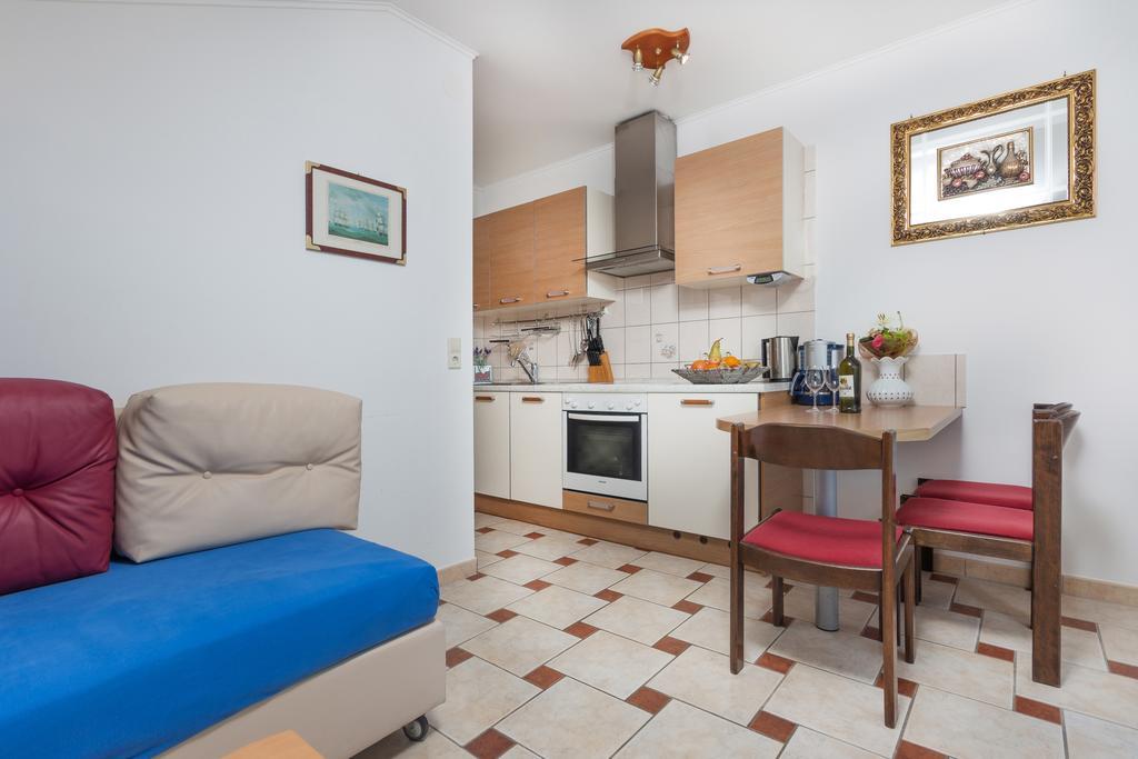 Apartments Villa-Passat Poreč Buitenkant foto